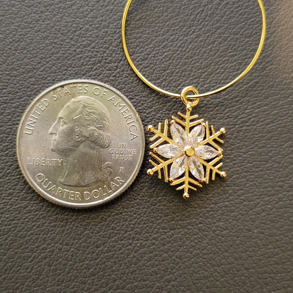 Snowflake earrings - Picture 2 of 5